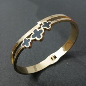 Anti Tarnish Fancy Flower Bracelet ~ Golden & Black