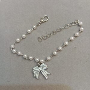 Pearl Dangling Silver Link Bracelet ~ White Bow