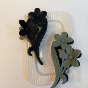Korean Flower Hair Claw Clip ~ Black and Green ~ Dual Coloured
