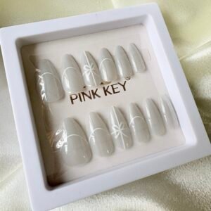 White Coloured ~ 3 D ~ Press - on Nails ~ White Bow