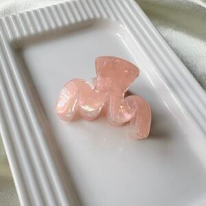 Squiggle Claw Clip ~ Peach
