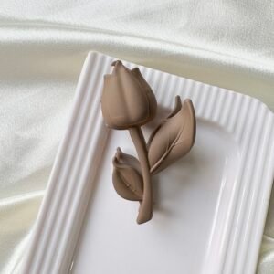 Tulip Hair Claw – Mocha Brown