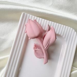 Tulip Hair Claw – Blush Pink