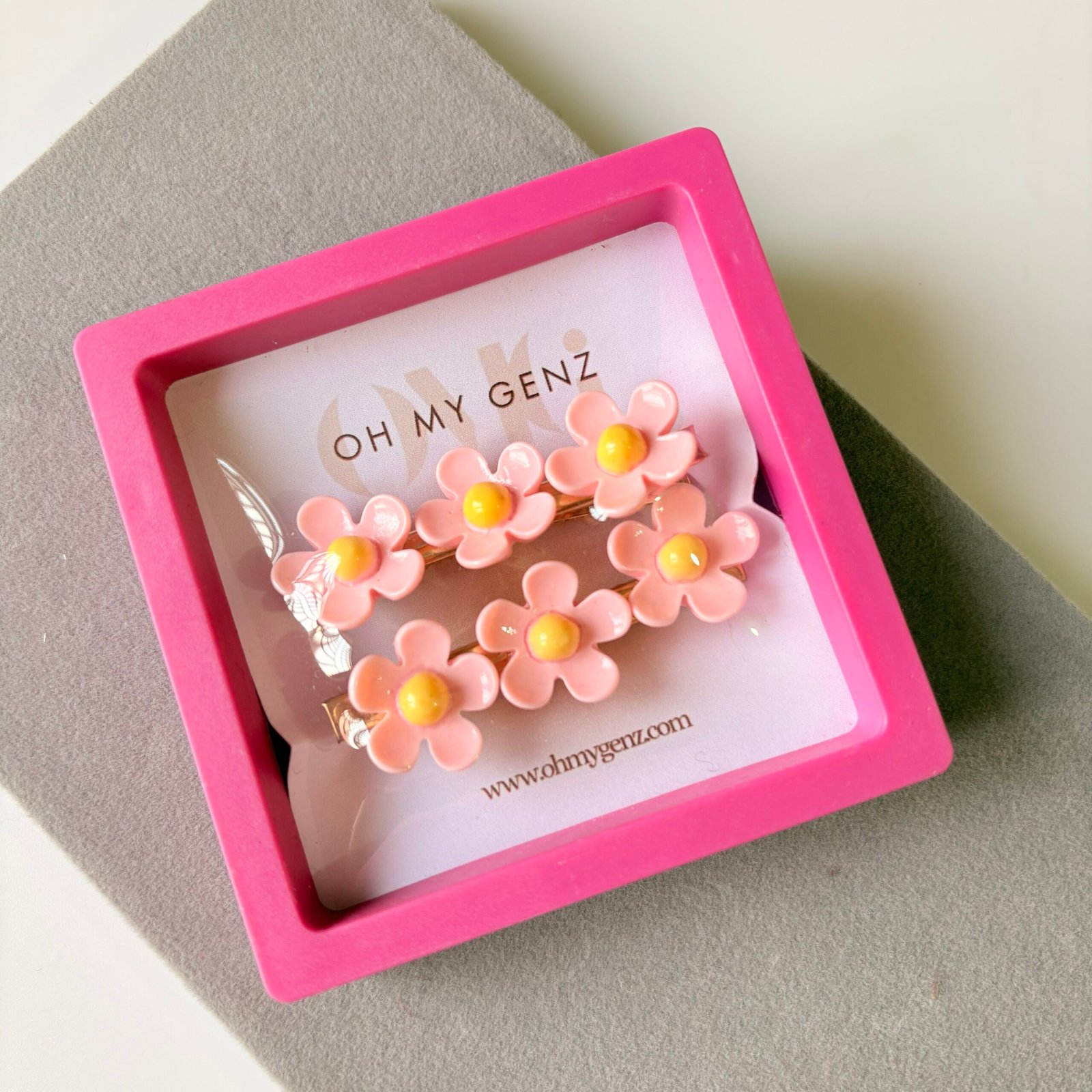 "Pink Daisy" Pop Enamel Clip Set - Image 2