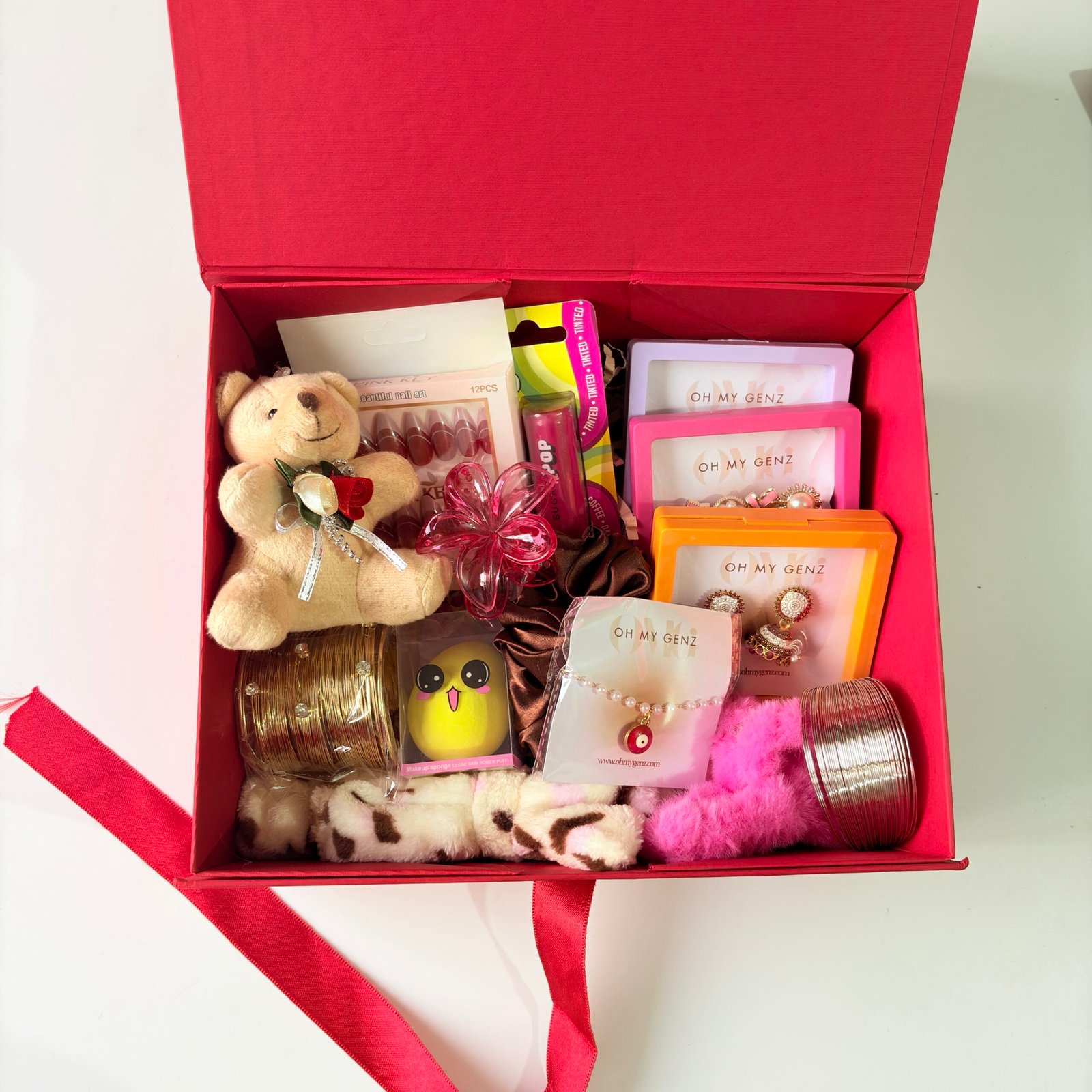 The "Glow & Glam" Essential Gift Box – 15-Piece Jewelry & Beauty Curated Hamper - Image 3