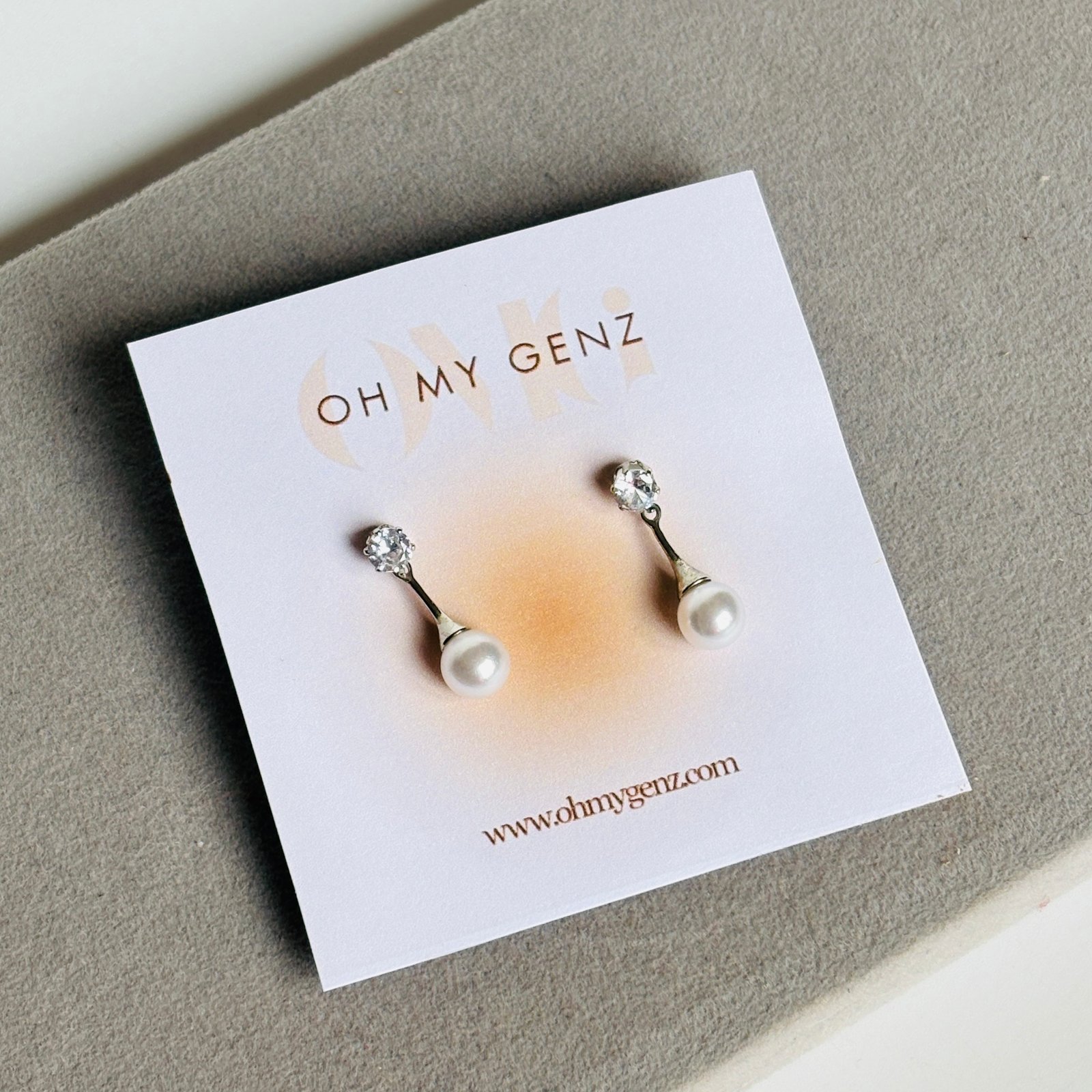 Crystal Pearl Drop Earrings – Premium Display Edition