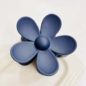 Pinteresty Large Matte Daisy Hair Claw – Midnight Navy