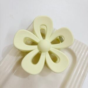 Large Matte Hollow Daisy Hair Claw – Pastel Yellow