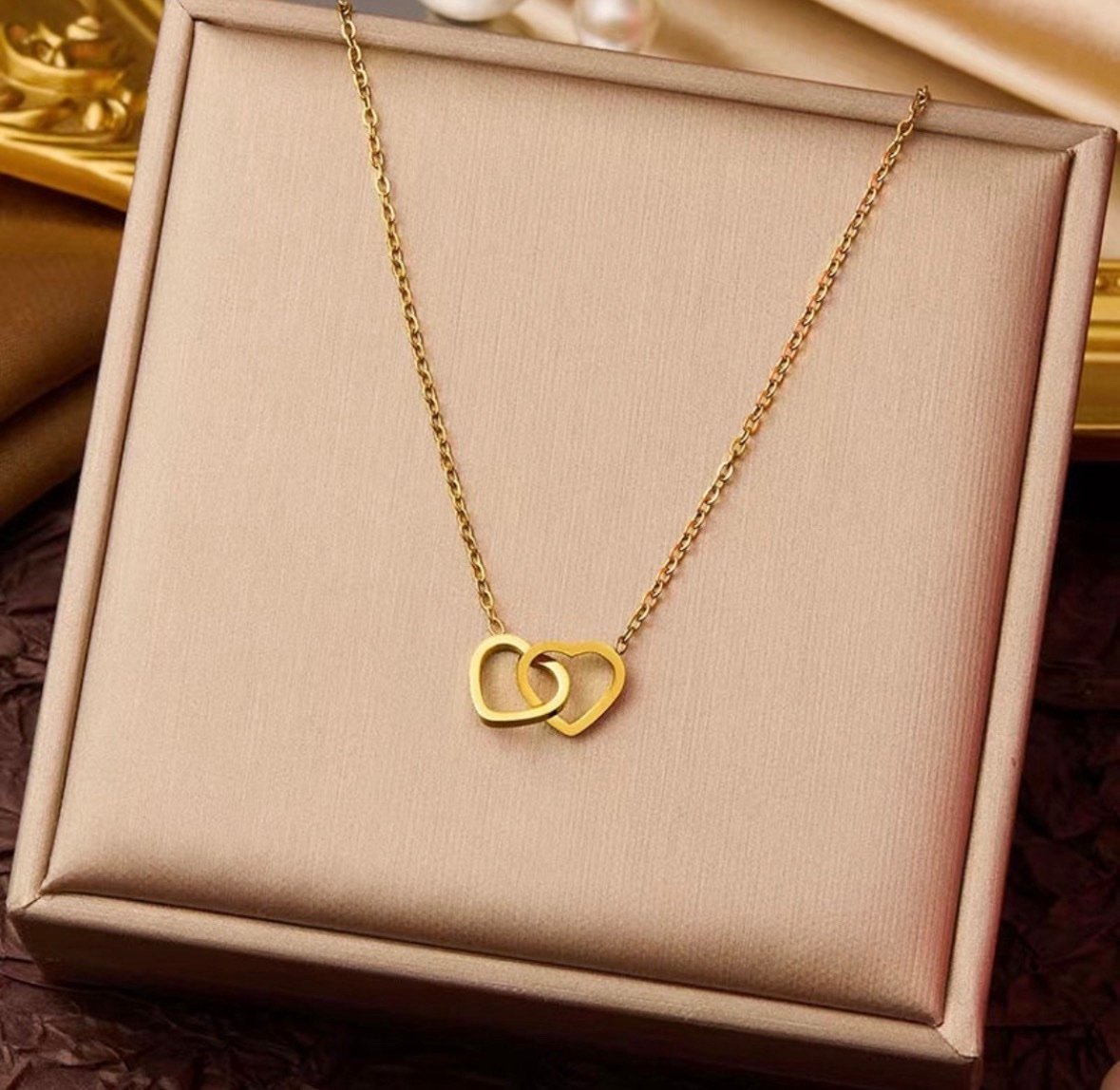Interlocking Double Heart Anti-Tarnish Necklace - Image 2
