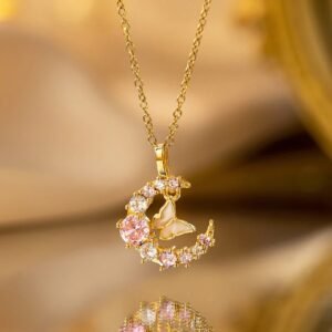 Dreamy Luna Necklace