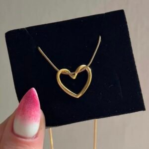 Trendy Heart Hollow Necklace